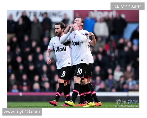 大龙足球员的成长之路与职业生涯的辉煌成就探讨 大龙足球员的成长之路与职业生涯的辉煌成就探讨