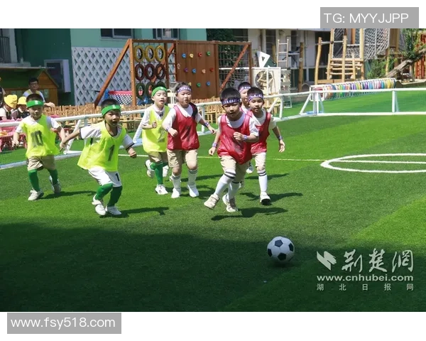 幼儿足球乐园简单游戏指南让孩子们在快乐中学习团队合作与运动技能
